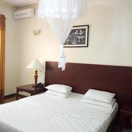 Peniel Beach Hotel 엔테베 외부 사진